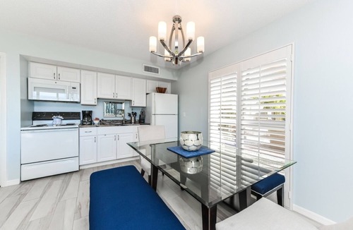 Longboat Key Condo | 50 ft from sand, Private Island 125 +review