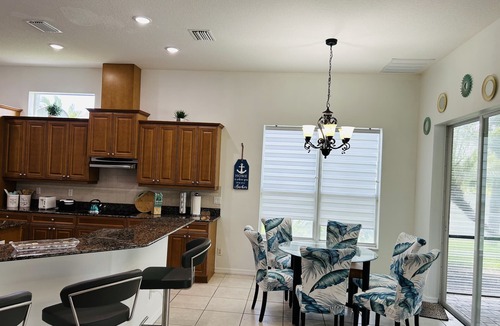 St. Petersburg House | 5br/4ba Luxury house w pool and beautiful backyard