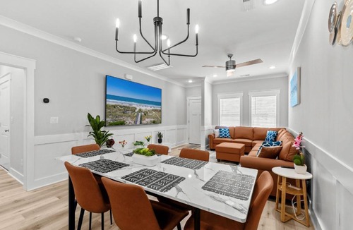 Longs House | 5Kings waterfront Villa Near golf Beach Barefoot
