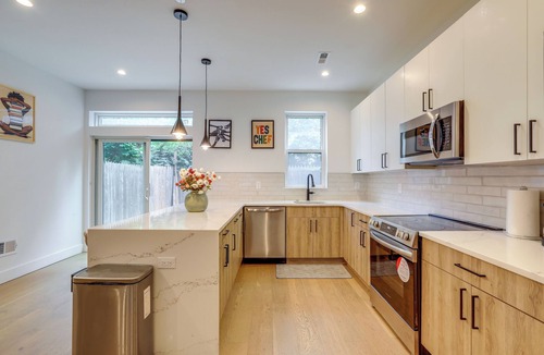 Northwest Philadelphia House | 6 Mi to Center City Philly! WFH-Friendly Townhome