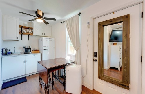 Westlake Village Apartment | 6 Mi to Honeymoon Island: Studio w/Pool Access