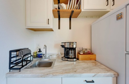 Westlake Village Apartment | 6 Mi to Honeymoon Island: Studio w/Pool Access