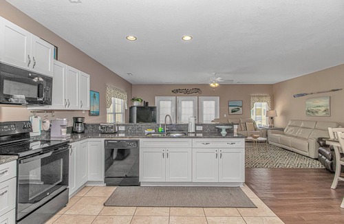 Garden City House | 8BR Beach Retreat w/TWO Private Pools Walk to Ocean