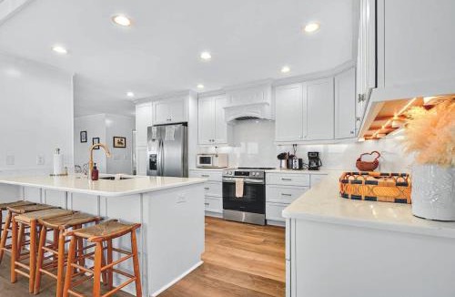 Caswell Beach House | A Coconut Hut Brunswick Vacation Rentals