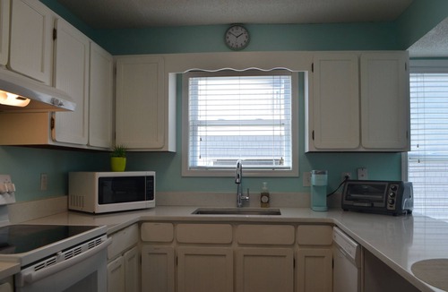 Ocean Isle Beach Condo | A Stunning Coastal Hideaway Above the Waves - Drift Away