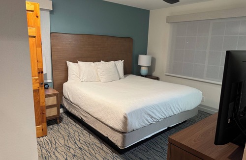 Big Bear Lake Resort | Adorable and Cozy in Big Bear 2 BdRm Sleeps 6 Full Kitchen 2 Full Bath Patio BBQ