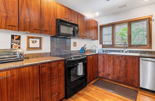 Kahaluu Bay House | 🏖️Air-Conditioned Ocean Front Hawaii Townhome! | Sleeps 6
