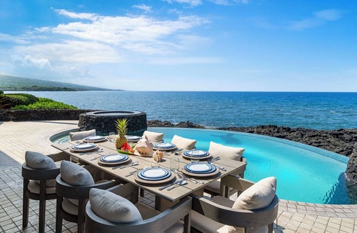 Kailua-Kona House | Ali'i Point #9: Lavish Oceanfront Home w/Pool & Spa- Relax & Watch the Waves