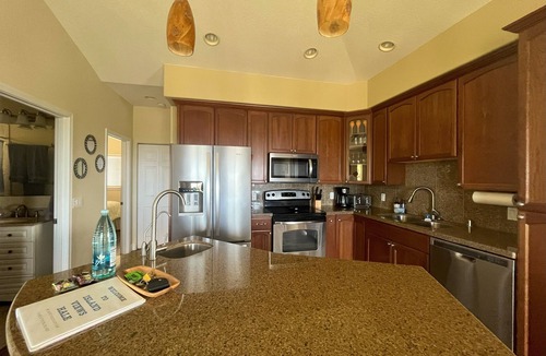 Francolin Place House | Amazing Island Views Hale 4-bedroom house in Waikoloa Village for relaxing stay.
