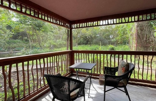 Honalo House | Amidst Bamboo Jungle Retreat