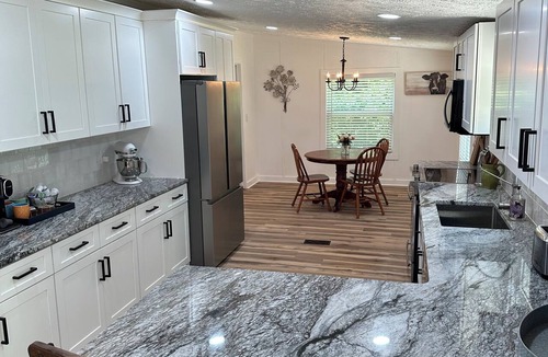 Gallatin House | An Elevated Escape! Hills of Gallatin, Total peace and privacy.