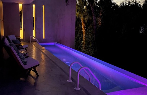 Sanibel House | Architectural 3-bedroom pool house w/private beach access in brilliant Sanibel