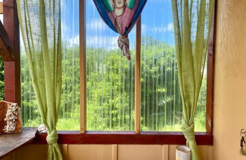 Discovery Harbour Bed & Breakfast | Artsy Cabin on Organic Farm
