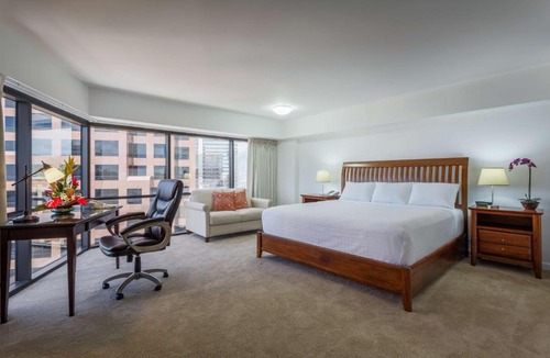 Downtown Honolulu Hotel | Aston at the Executive Centre Hotel