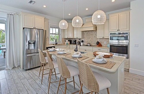 Bradenton Beach House | Atlantis Beach House~Water Slide, Heated Pool/Spa!