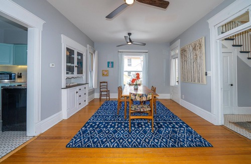 Central Boulder Apartment | Available from now until Aug 18th. Walk to Pearl St, Central AC