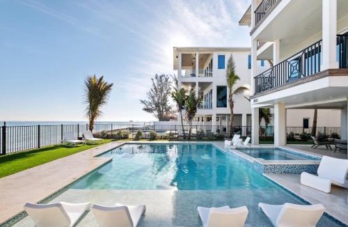 Anna Maria House | Bay View Beauty