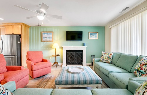 Bethany Beach House | Bayberry Woods condo W/shared pool, high-speed WiFi & central AC - near beach