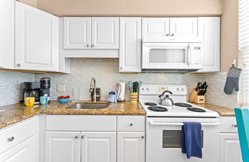 Carlouel Condo | Beach Condo W/Heated Pool - Steps to Sand - Clearwater Beach Suites 205