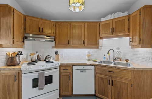River District House | Beach Days/Downtown Nights-Ideal Location. Free Heated Pool- Fire Pit