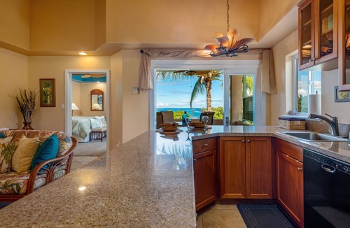 Kahaluu Bay Condo | Beach Front Ocean View Top Floor Luxury Penthouse!