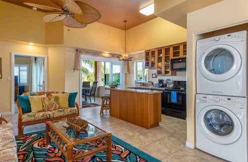 Kahaluu Bay Condo | Beach Front Ocean View Top Floor Luxury Penthouse!