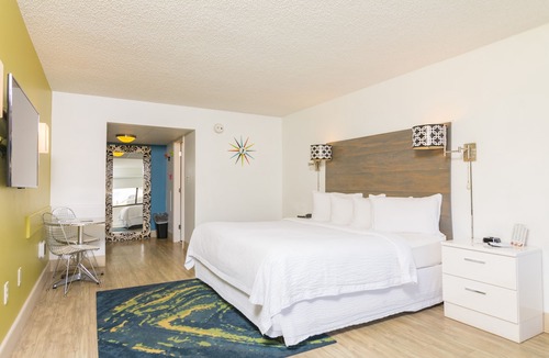 Dewey Beach Hotel | Beach House Dewey