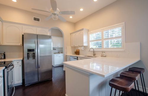 Treasure Island House | Beach House ! Sunset Decks ! Walk to Beach & John's Pass Boardwalk
