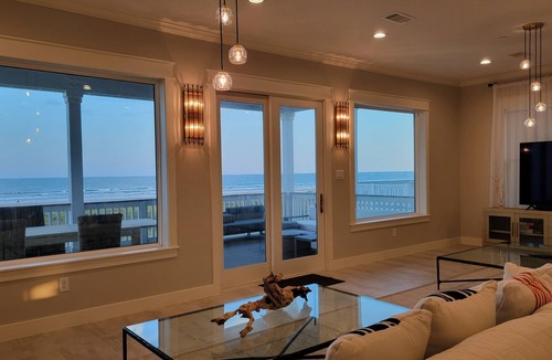 Galveston House | BEACHFRONT! HOT TUB! ELEVATOR! CUSTOM-BUILT! GATED COMMUNITY! BEACH, STEPS AWAY!