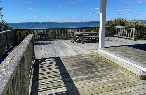 Fairhaven House | Beachfront Oasis - Family friendly - Panoramic Waterfront Views