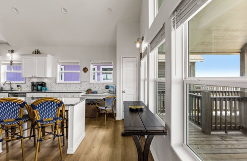 Port Bolivar House | Beachfront | Pool | Ocean Views, Loft & Bar