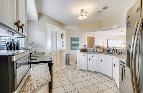 Spanish Grant Cottage | Beachfront Seashell by Ryson Vacation Rentals