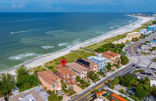 Sunset Beach House | Beachfront Villa Pool Spa Fire Pit & Pool Table