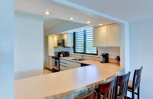Longboat Key Condo | Beachplace 11-305 (3BR) by FGC