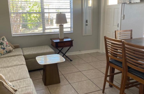 Redington Shores Apartment | Beachside 1 bedroom condo-motel