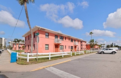 St. Pete Beach Condo | Beachy Life - Sand Sea & Sunsets