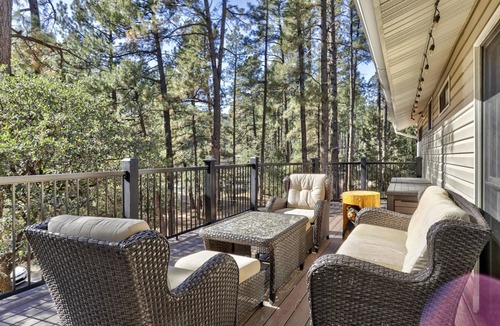 Pine Cabin | Bear View Cabin - Your Ultimate Vacation Rental Escape! Sleeps 8!