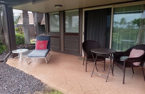 Punaluu Condo | Beautiful 1-bedroom condo at Punalu'u black sand beach