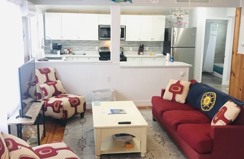Onset Apartment | Beautiful 2 bedroom rental, Close walk to the beach!
