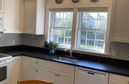 Nantucket Town Cottage | BEAUTIFUL COTTAGE on ORANGE ST, WALK TO MAIN STREET!