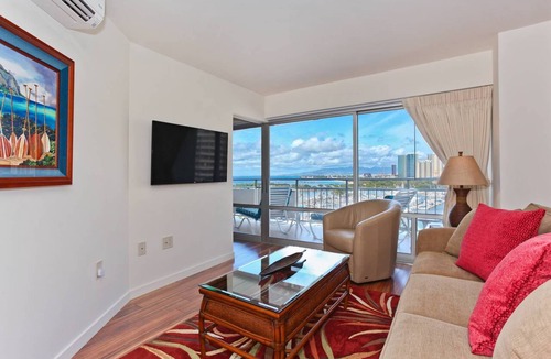 Waikiki Condo | BEAUTIFUL Ilikai suite w/Ocean, Marina & Sunset Views! Large Lanai! Parking!