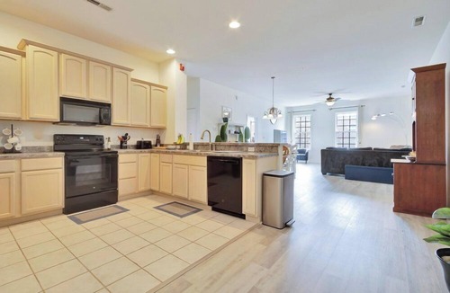 Villages of Five Points Condo | Beautifully Furnished Condo in Villages of Five Points