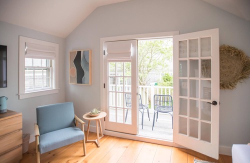 Nantucket Town House | Beautifully Renovated in Town Residence - THE BUNGALOW