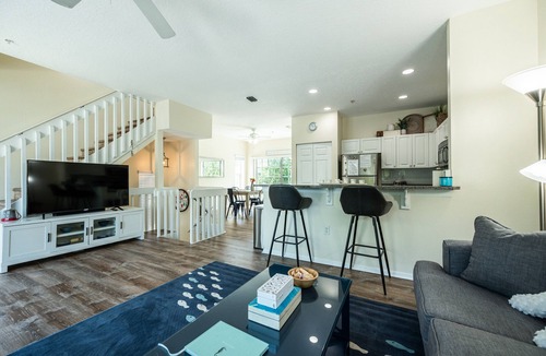 Bradenton Beach House | Bermuda Bay Club Un 26 across heated pool n spa, beach access, nicely decorated