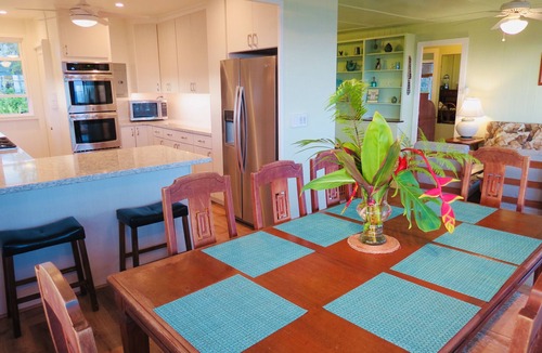 Kaimuki House | BIG ALOHA & AWESOME VIEW AT THIS HAWAIIAN HOME!