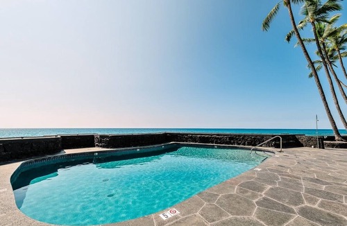 Kahaluu Bay Condo | Big Island Kona Magic Sands by Coldwell Banker Island Vacations