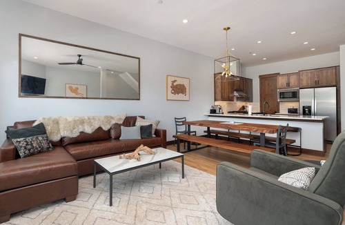 Fraser House | Bike-Friendly Mountain Retreat with Stunning Views