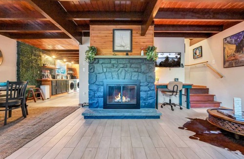 Tobyhanna Cabin | Black Timber Chalet - Hot Tub - Game Room
