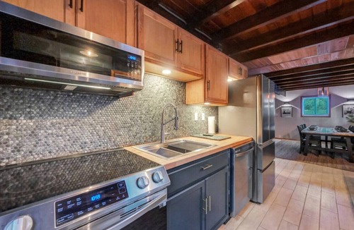 Tobyhanna Cabin | Black Timber Chalet - Hot Tub - Game Room
