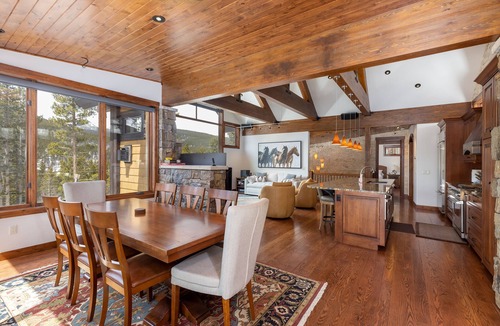 Blue River House | Breathtaking Views in Secluded Luxury Cabin in Breckenridge